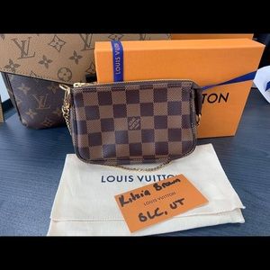 Louis Vuitton mini Pochette ebene